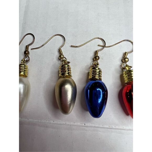 3/$15 or 5/$20 4 Christmas bulb earrings - Picture 6 of 7
